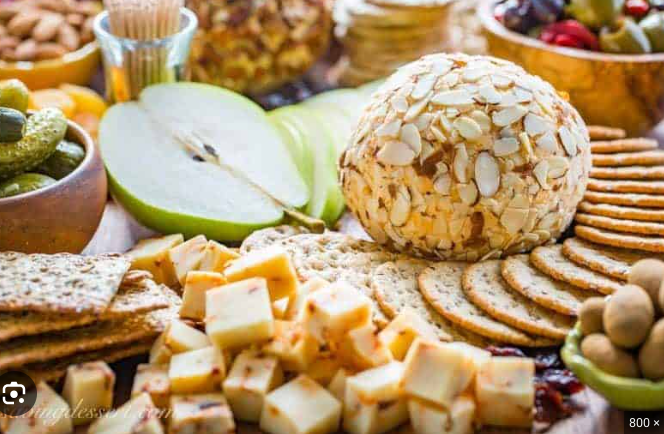 The "EVERYTHING" Cheese Box - Medium